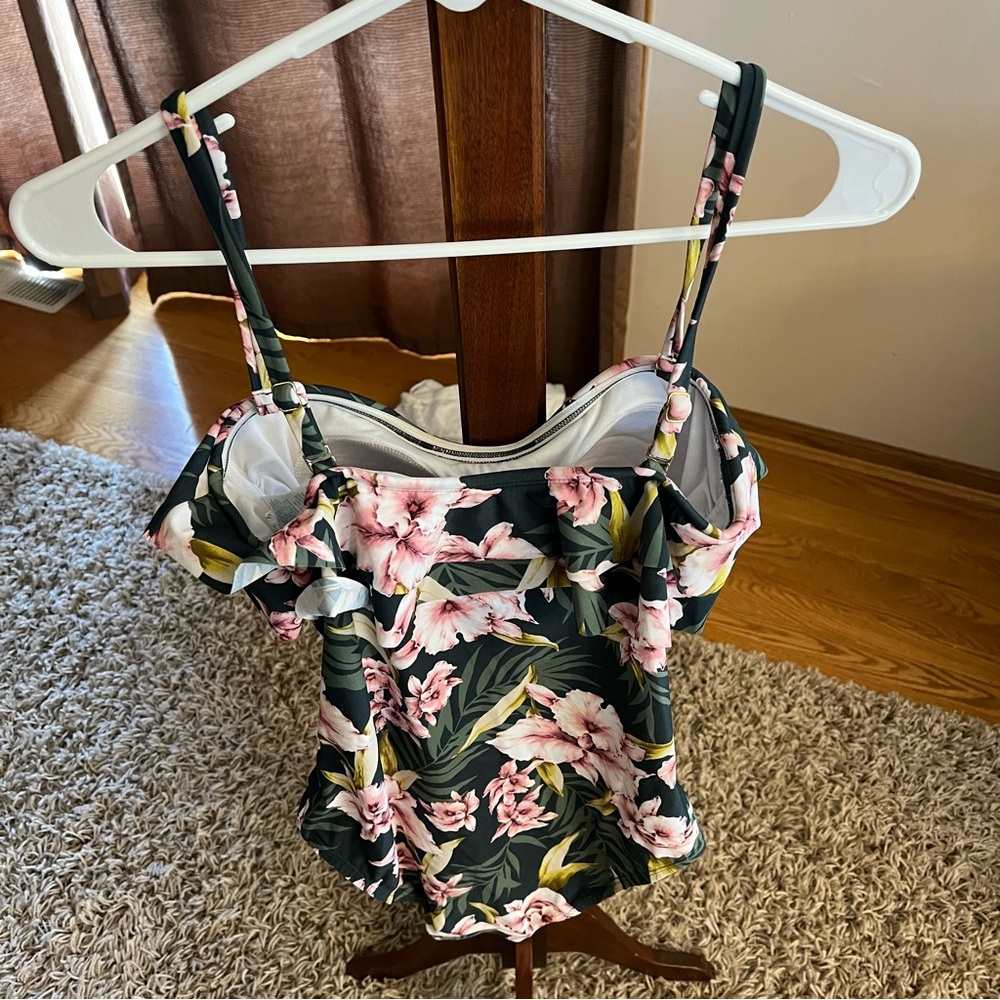 Kona Sol one piece suit floral